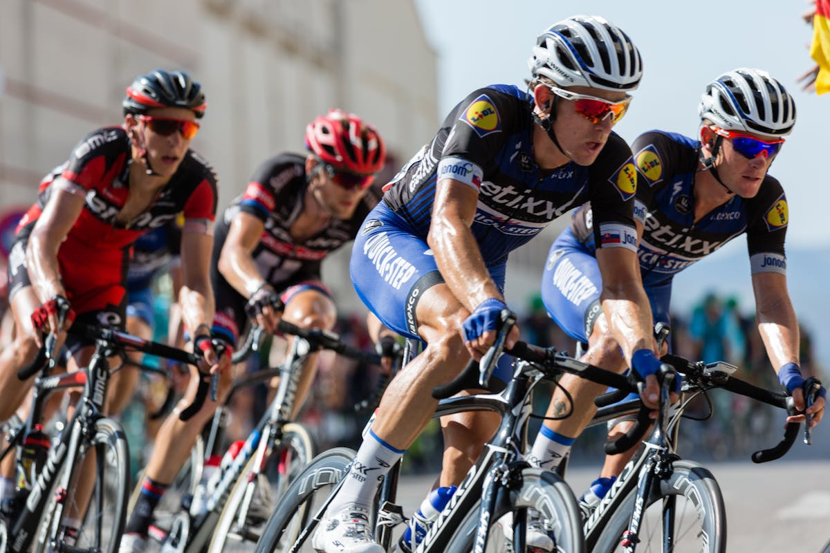 彩吧彩票 — 大乐透场地与运动剪影